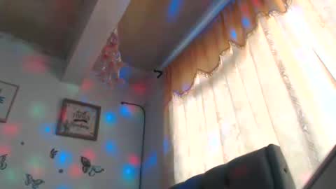 Venus Independent Model online show from September 10, 5:47 pm