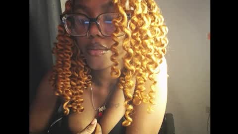 Darkskinned Rae online show from April 30, 10:47 pm