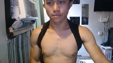 sexystrongcum online show from April 24, 4:14 am