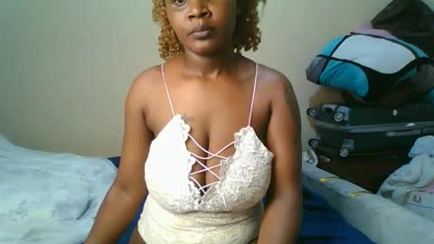 faty online show from March 15, 5:49 pm