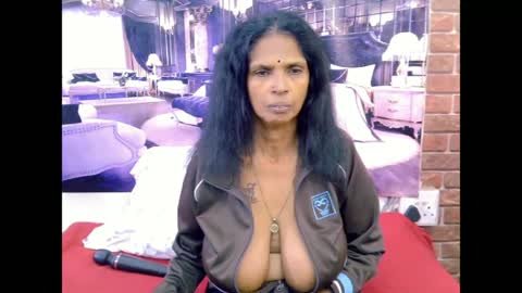 sexyva4u2luv online show from July 2, 5:34 am