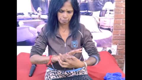 sexyva4u2luv online show from July 3, 6:07 am