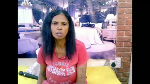 sexyva4u2luv online show from June 29, 5:04 am