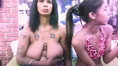 sexyva4u2luv online show from November 10, 7:00 am