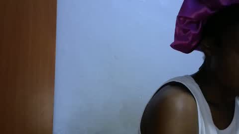 sexyvishy254 online show from December 2, 1:19 pm