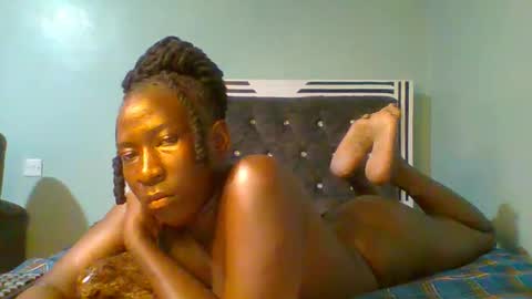 VIVIAN online show from March 12, 10:48 am