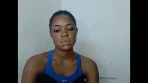 sexyxmilfx online show from February 25, 10:02 pm