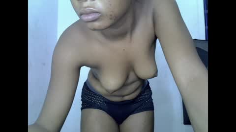 sexyxpeach online show from June 15, 10:02 pm