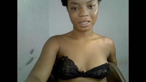 sexyxpeach online show from June 24, 11:56 pm
