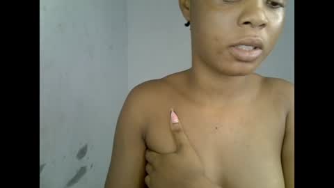 sexyxpeach online show from July 22, 9:50 pm