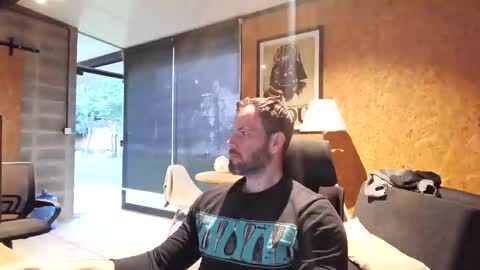 shad0w_hunter online show from May 11, 8:39 pm