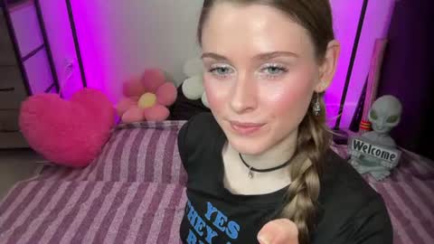 shadebabe online show from August 8, 12:09 am