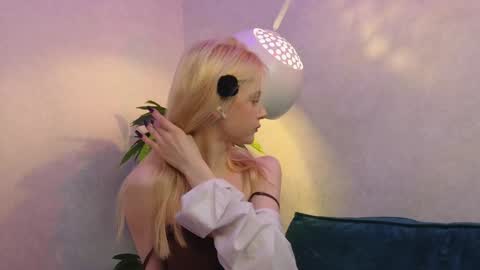 Chris online show from January 31, 2:39 pm