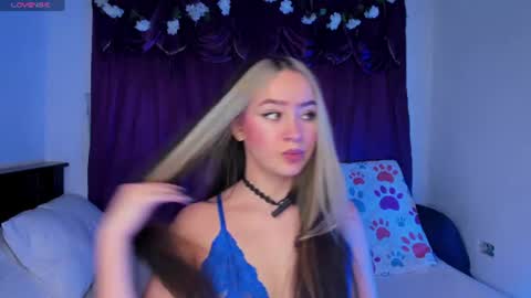 Shaira Clark online show from July 9, 2:48 am