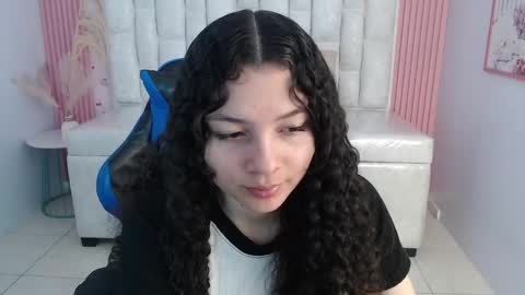 Shalon  online show from October 25, 1:33 pm