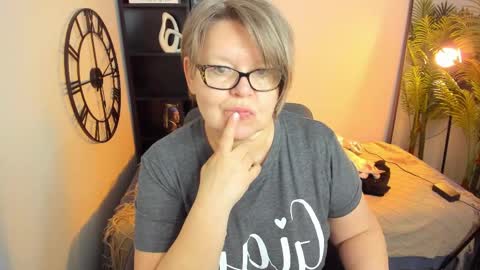 Shannon online show from April 30, 8:19 am