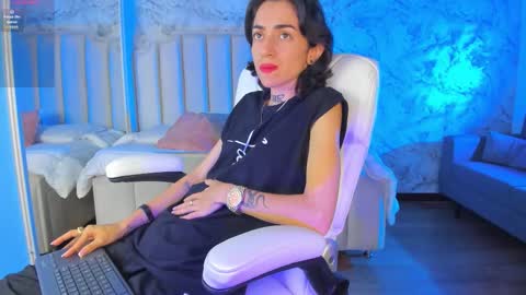 Shantal online show from December 2, 4:21 am