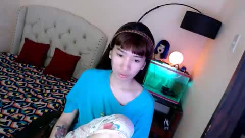 SHANTA FOX  s online show from November 8, 11:35 am