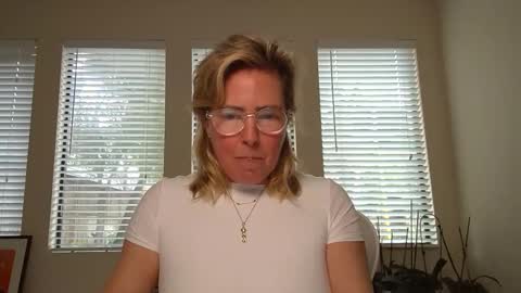 Sharkgirl online show from December 28, 4:52 pm