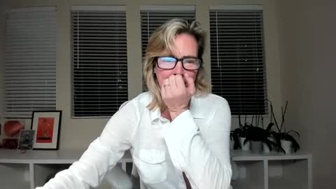 Sharkgirl online show from January 13, 1:13 am