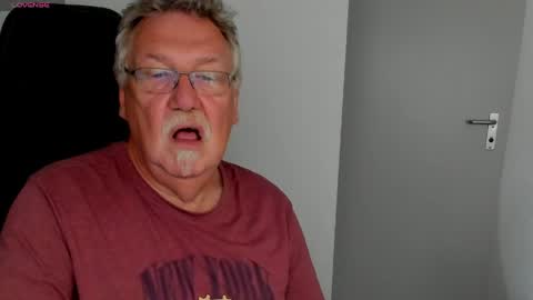 sharlots_pet online show from June 1, 3:13 pm
