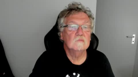 sharlots_pet online show from July 27, 10:23 am