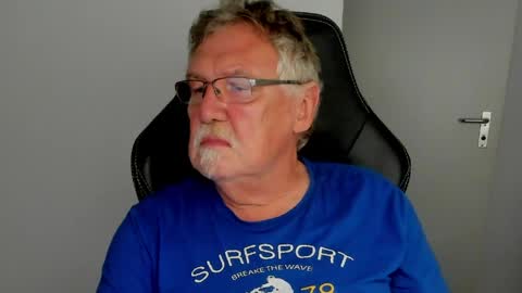 sharlots_pet online show from June 5, 6:24 pm