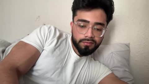 sharmaaditya7253 online show from December 5, 7:22 pm