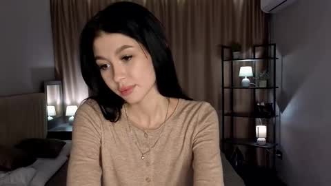 Snapshot of sharonkocka chatting on October 17, 6:34 pm Lily online show from October 17, 6:34 pm