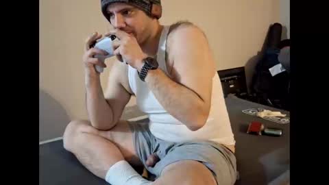 Snapshot of shawnboarder94 chatting on February 28, 11:36 am snowboarder9420 online show from February 28, 11:36 am