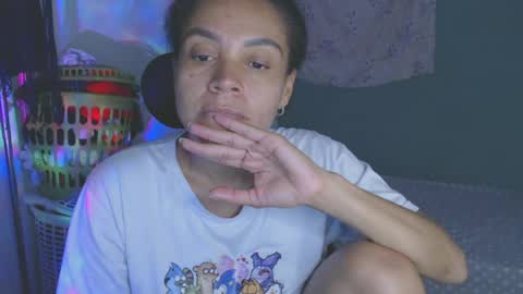 Shayna online show from June 27, 5:24 am