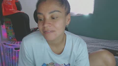 Shayna online show from June 18, 10:04 pm