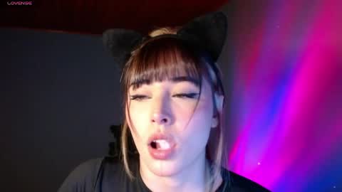 she_alice online show from April 28, 4:06 am