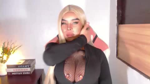 sheenafrost online show from March 16, 12:25 am