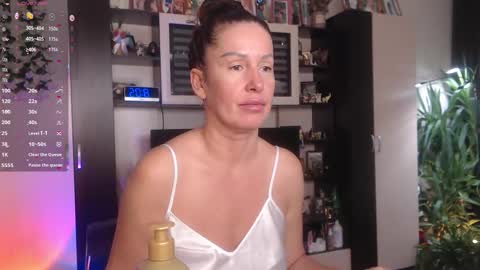 Sheila GMT 2 Tuesday Wednesday Friday Saturday Sunday- 8  5  online show from December 18, 5:03 am