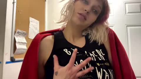 Shelby holes online show from February 17, 8:52 am