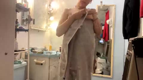 Shelby holes online show from December 2, 1:41 pm