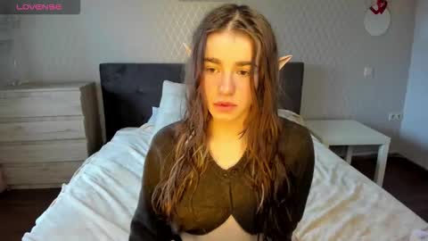 ShelyMoon online show from October 4, 8:01 am
