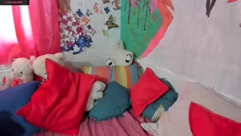 Snapshot of sherlyn_fox69 chatting on February 26, 5:21 pm Maria Saenz online show from February 26, 5:21 pm