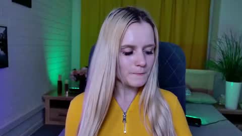 Sweet Sherri online show from July 16, 10:40 am