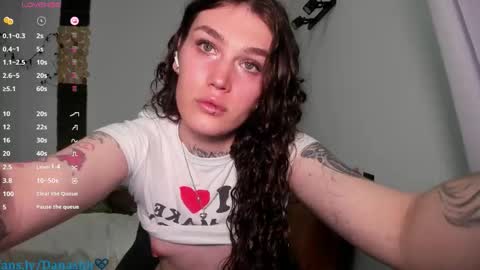 shhdana online show from November 27, 9:33 pm