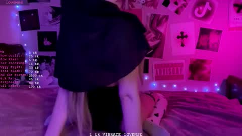 Shiko online show from March 7, 7:25 pm