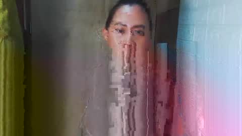 Snapshot of shinecathy chatting on October 5, 3:15 am shine online show from October 5, 3:15 am