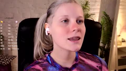 help me reach my first 25 thumbs up online show from November 20, 10:18 pm