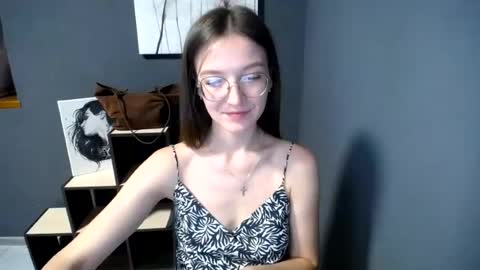 Jesica online show from June 25, 7:02 am