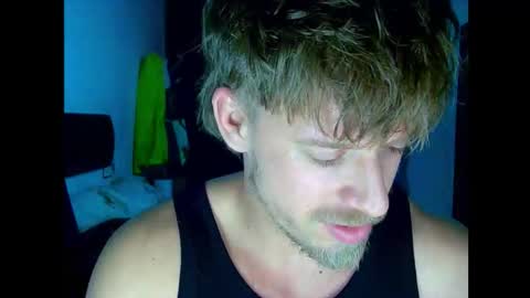 Cick Goreskin online show from December 3, 3:40 am