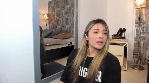 SHOFIA online show from November 11, 3:03 pm