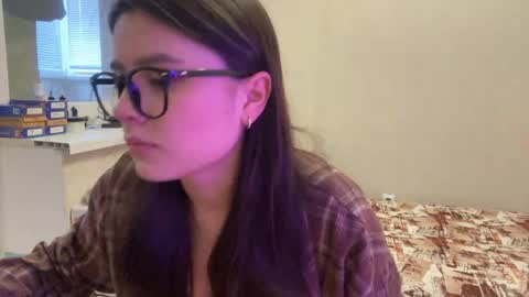 Marie online show from June 7, 2:11 pm