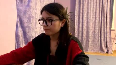 Marie online show from April 29, 5:30 pm