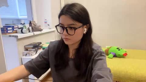 Marie online show from June 29, 2:17 pm